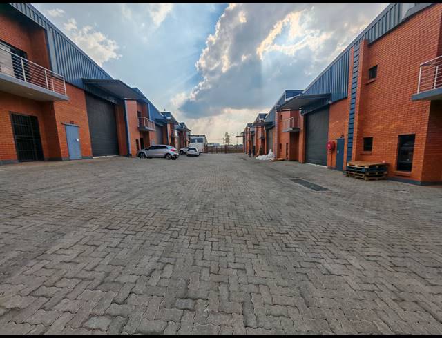 377M² WAREHOUSE TO LET IN ORMONDE
